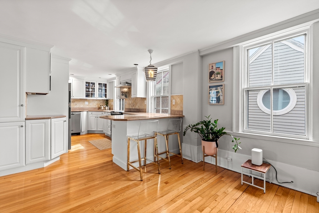 1 Mason Street, Unit 2 Marblehead, MA 01945 - Photo 8 of 36