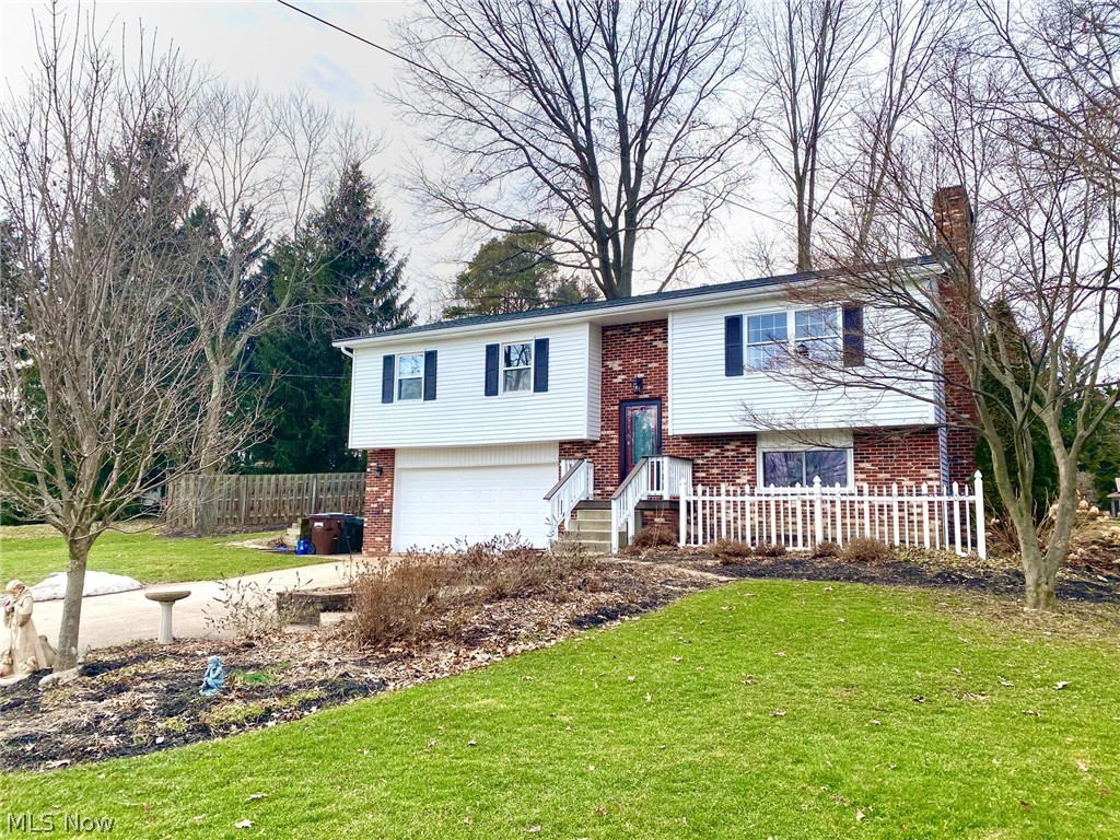 2587 Smith Road Akron, OH 44333 - Photo 4 of 30 Gallery Image 4