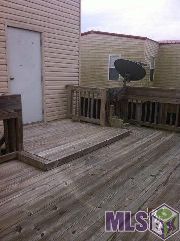 2027 C Brady Road Theriot, LA 70397 - Photo 2 of 16 Deck