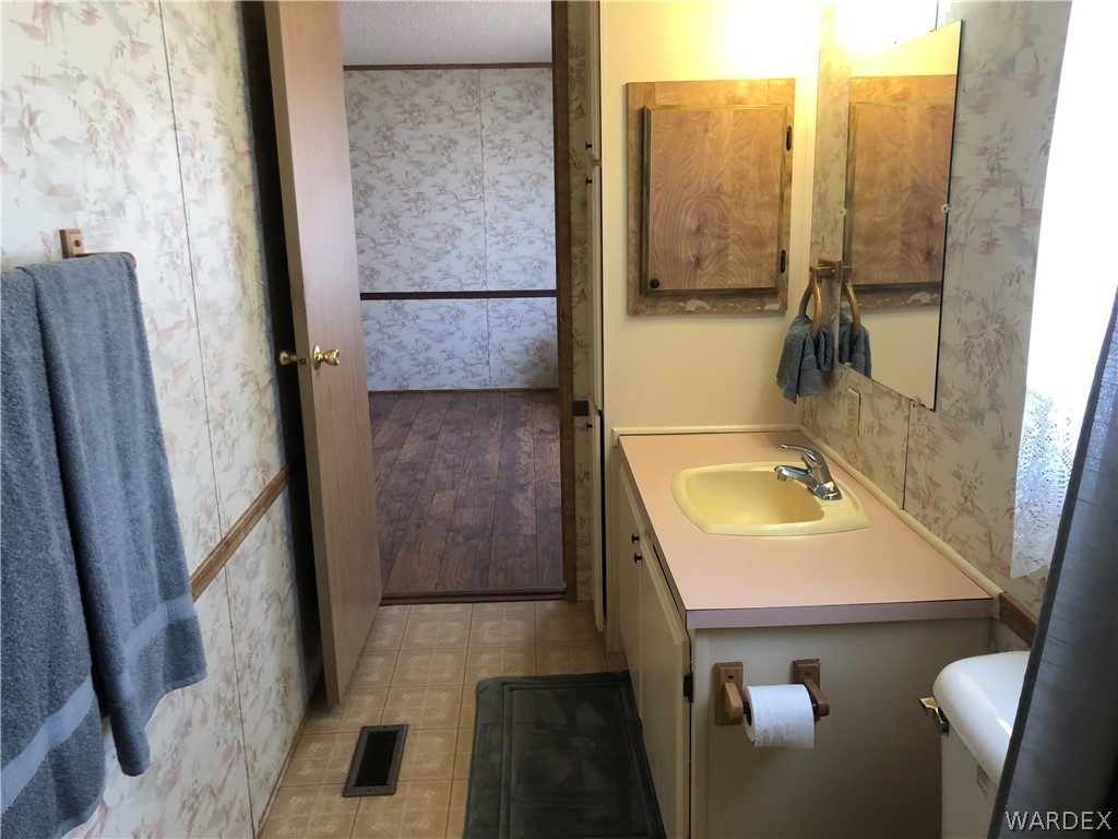 3568 Adobe Road Golden Valley, AZ 86413 - Photo 21 of 43