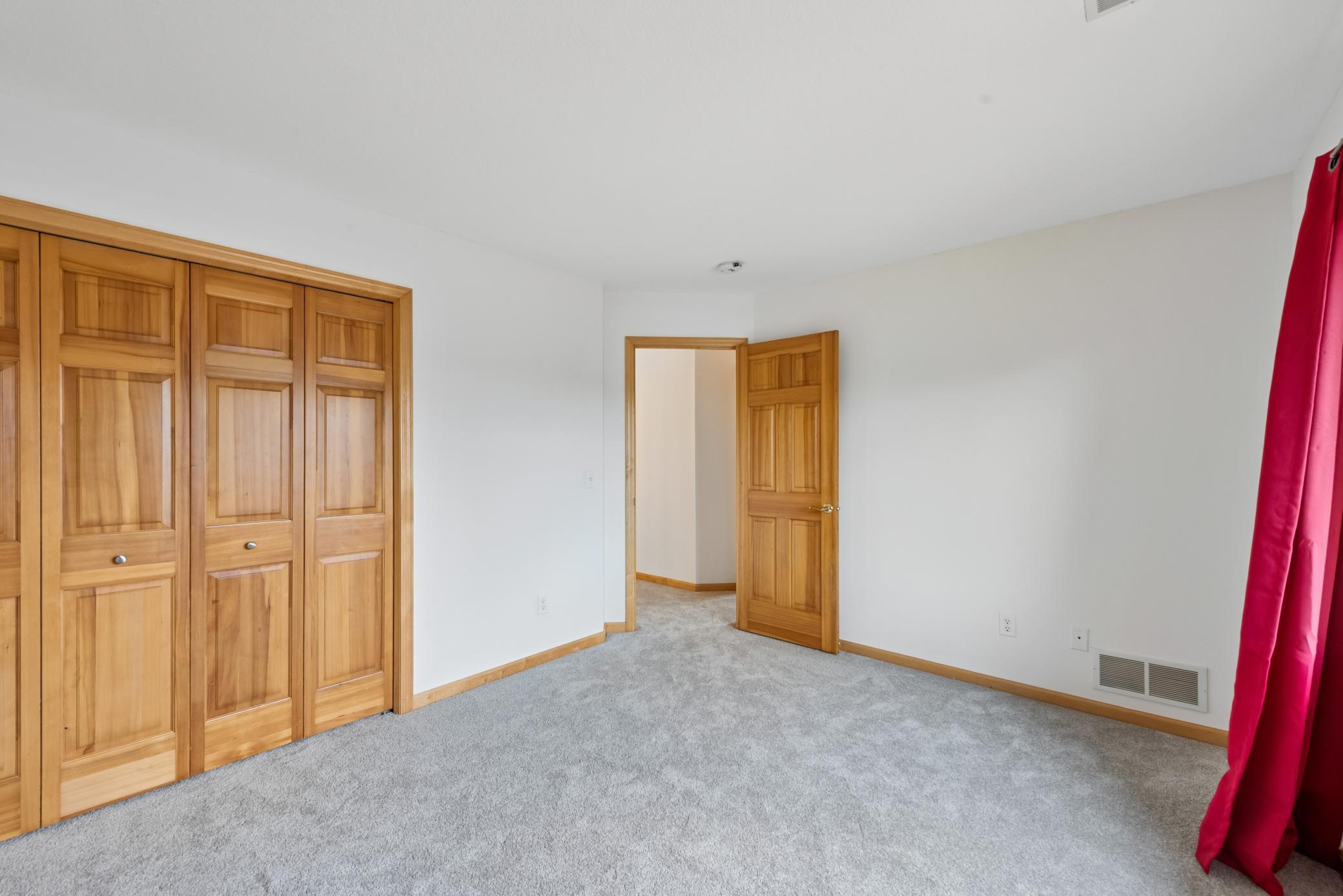 9257 Shetland Road Eden Prairie, MN 55347 - Photo 33 of 46