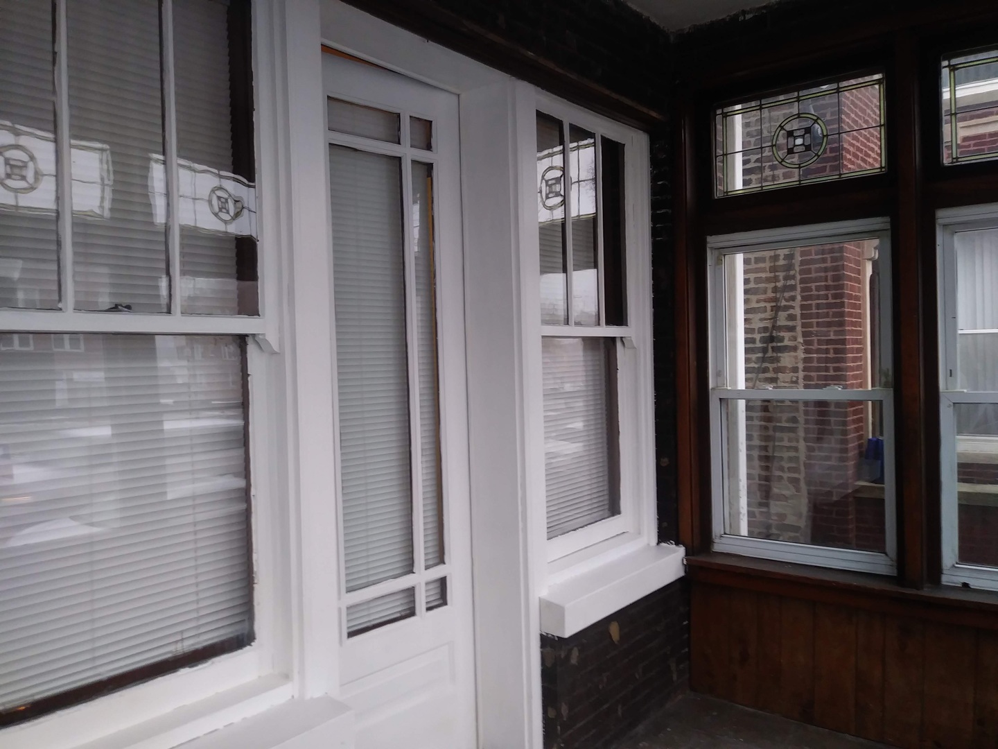 4314 West Cermak Road Chicago, IL 60623 - Photo 5 of 15 a view of balcony and front door