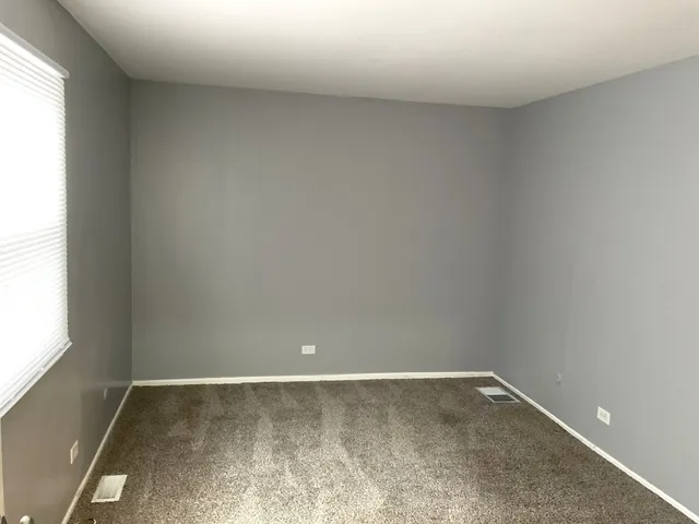 $1,750 | 1387 South Glen Circle, Unit B, Aurora, IL 60506