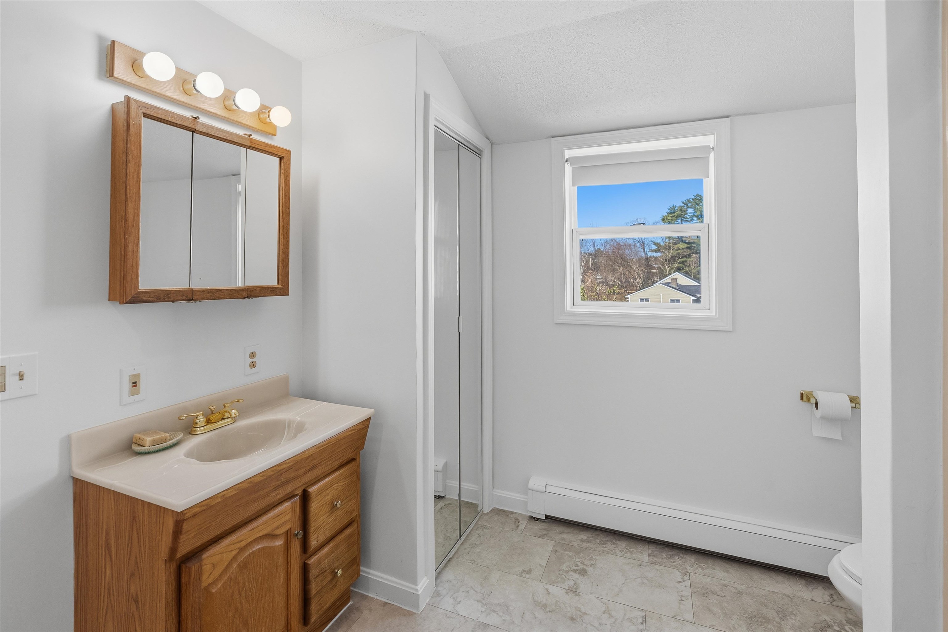 506 Mammoth Road Londonderry, NH 03053 - Photo 21 of 38 Gallery Image 21