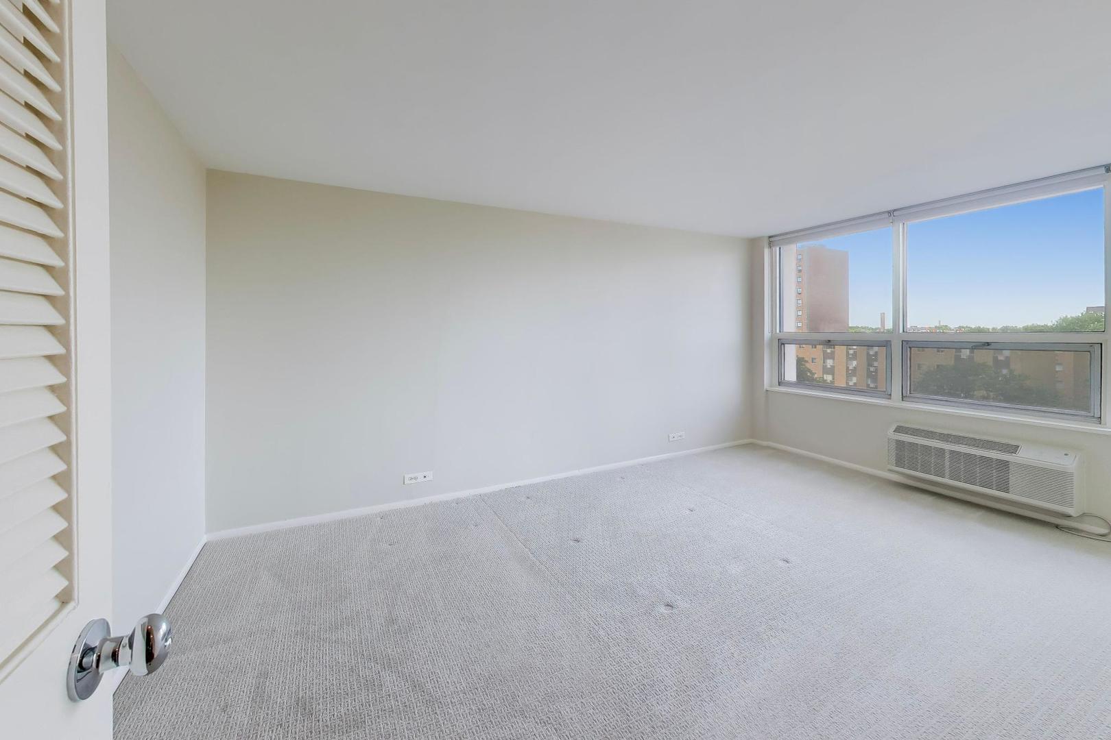 5733 North Sheridan Road, Unit 6C Chicago, IL 60660 - Photo 12 of 27 Gallery Image 12