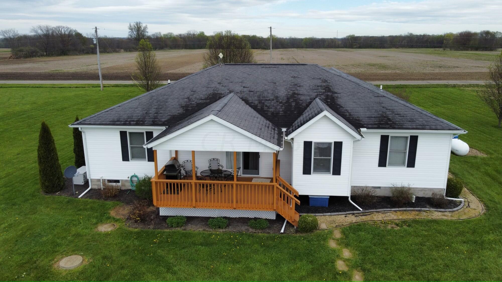 13629 Hoover Road Ashville, OH 43103 - Photo 2 of 25 Rear porch