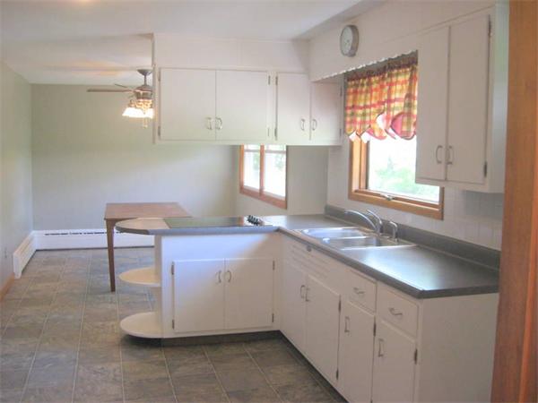 138 Knower Road Westminster, MA 01473 - Photo 2 of 24