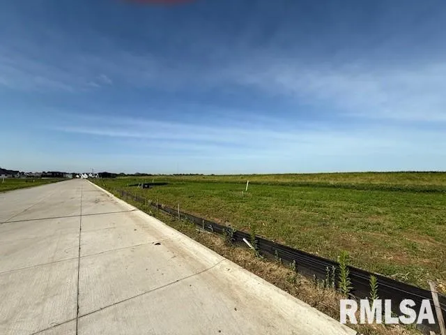 $98,000 | 6966 Meghan Avenue, Bettendorf, IA 52722