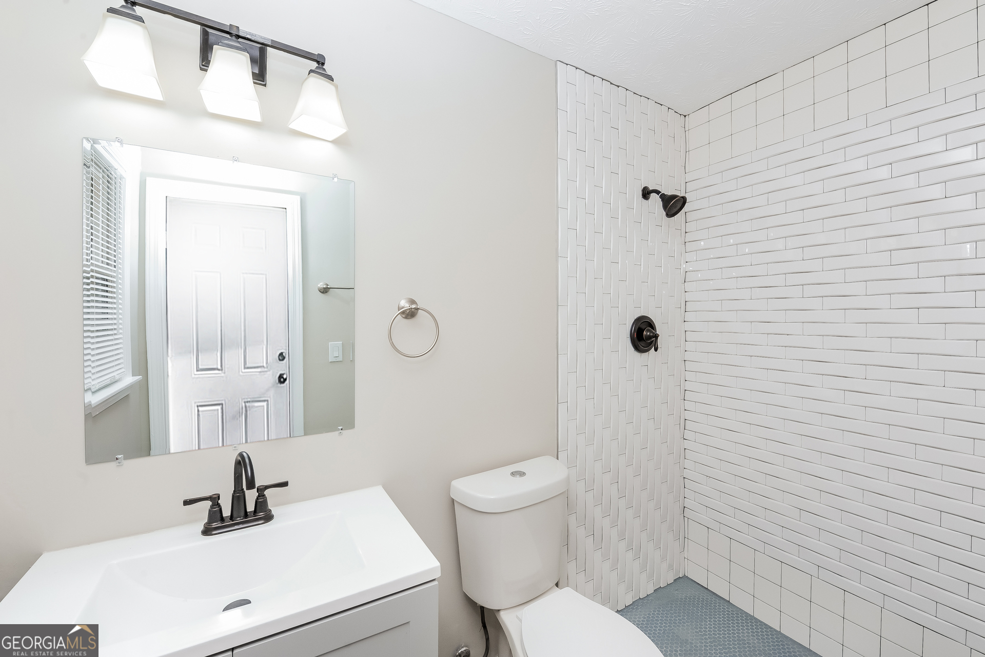 4702 Lucerne Valley Road Southwest Lilburn, GA 30047 - Photo 12 of 17