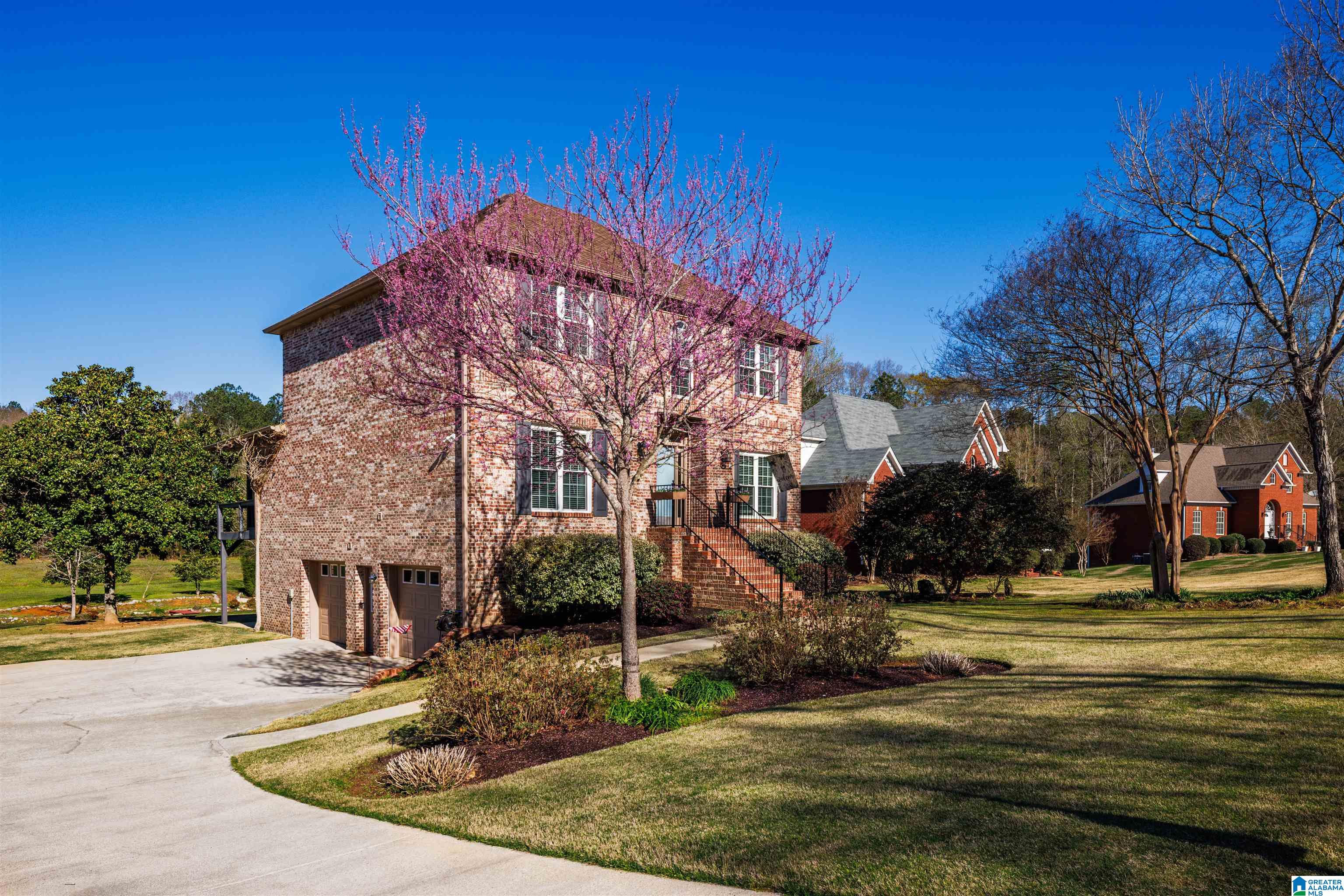 248 Silverleaf Drive Pelham, AL 35124 - Photo 3 of 72