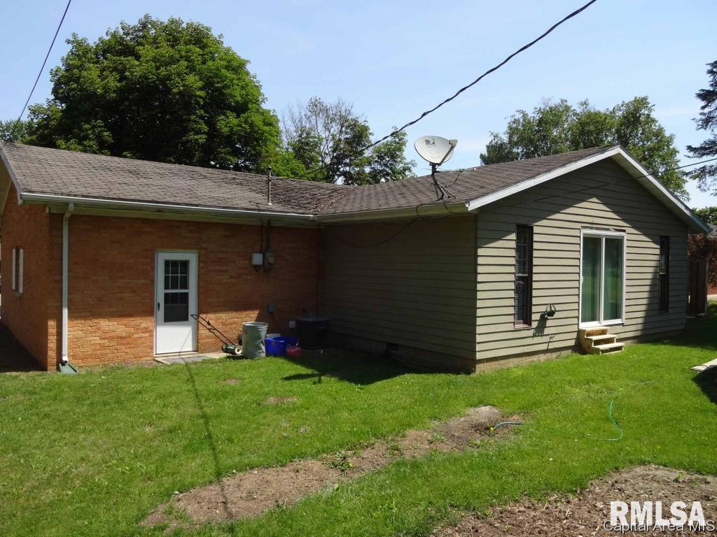 112 Willow Road Rochester, IL 62563 - Photo 4 of 28