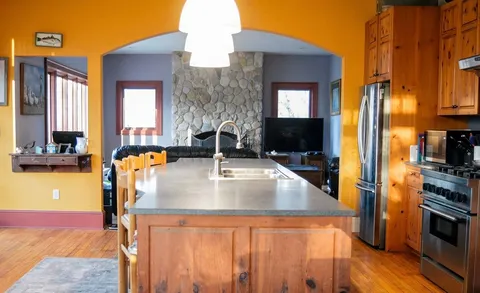 $4,495,000 | 55 South South Davis Avenue, Montauk, NY 11954