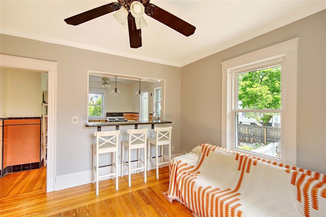 135 Rounds Avenue Providence, RI 02907 - Photo 10 of 29