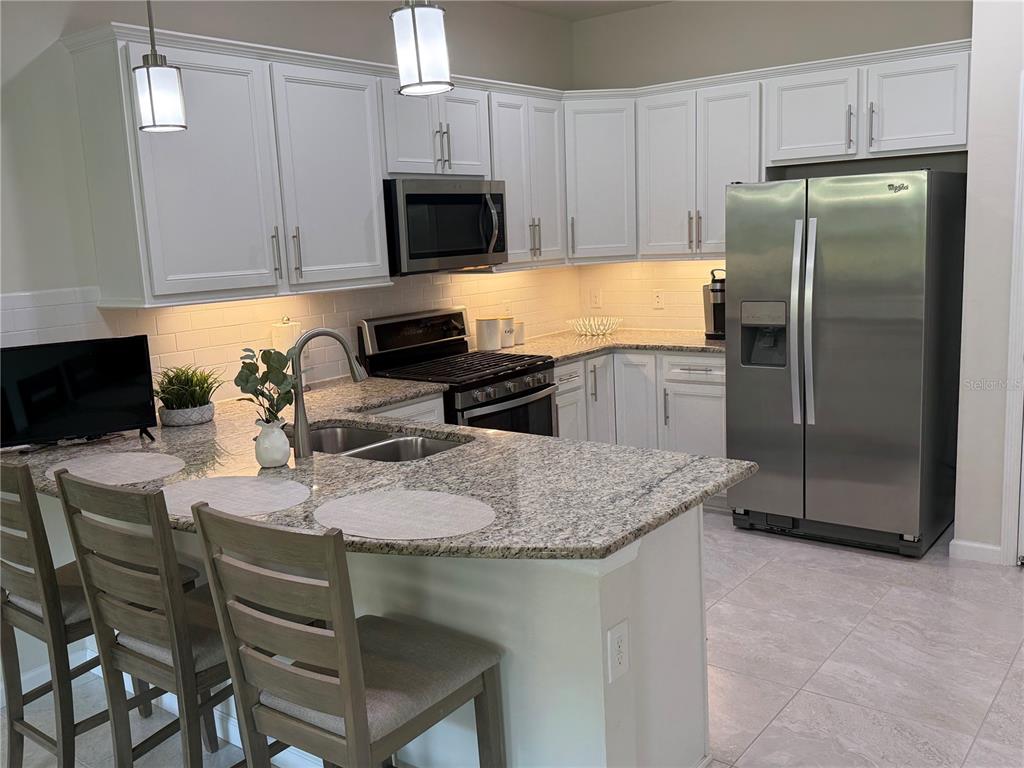 12224 Marsh Pointe Road Sarasota, FL 34238 - Photo 4 of 39