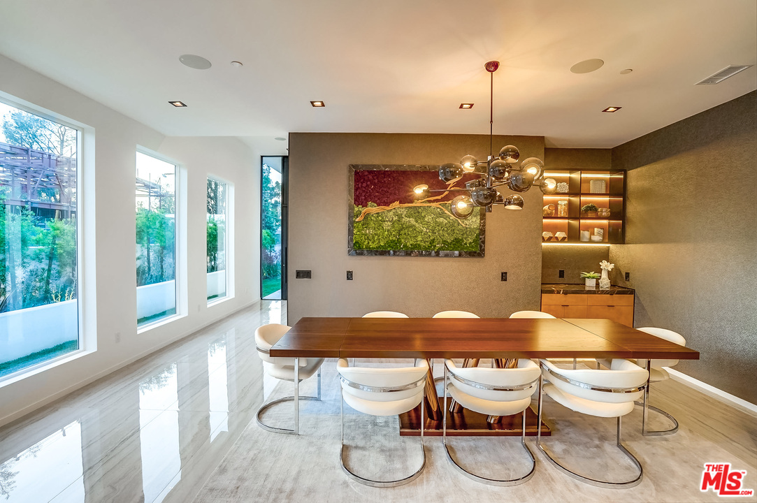 11658 Morrison Street Valley Village, CA 91601 - Photo 17 of 33