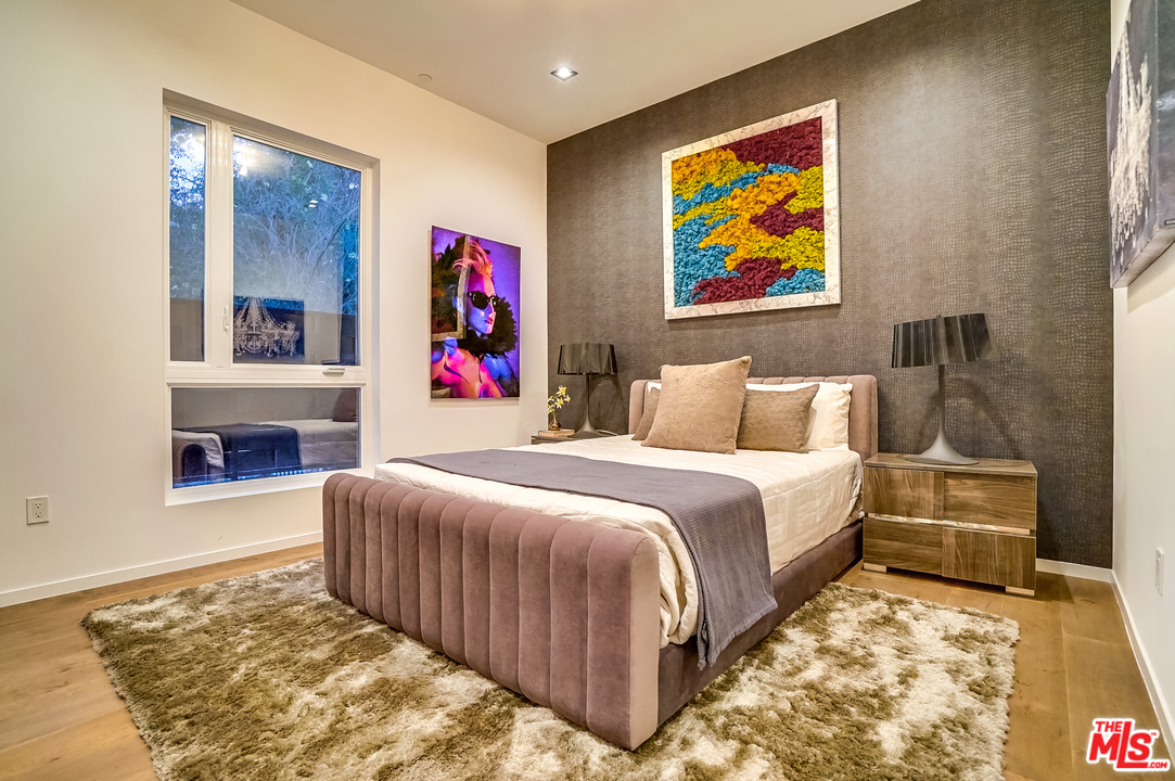 11658 Morrison Street Valley Village, CA 91601 - Photo 24 of 33