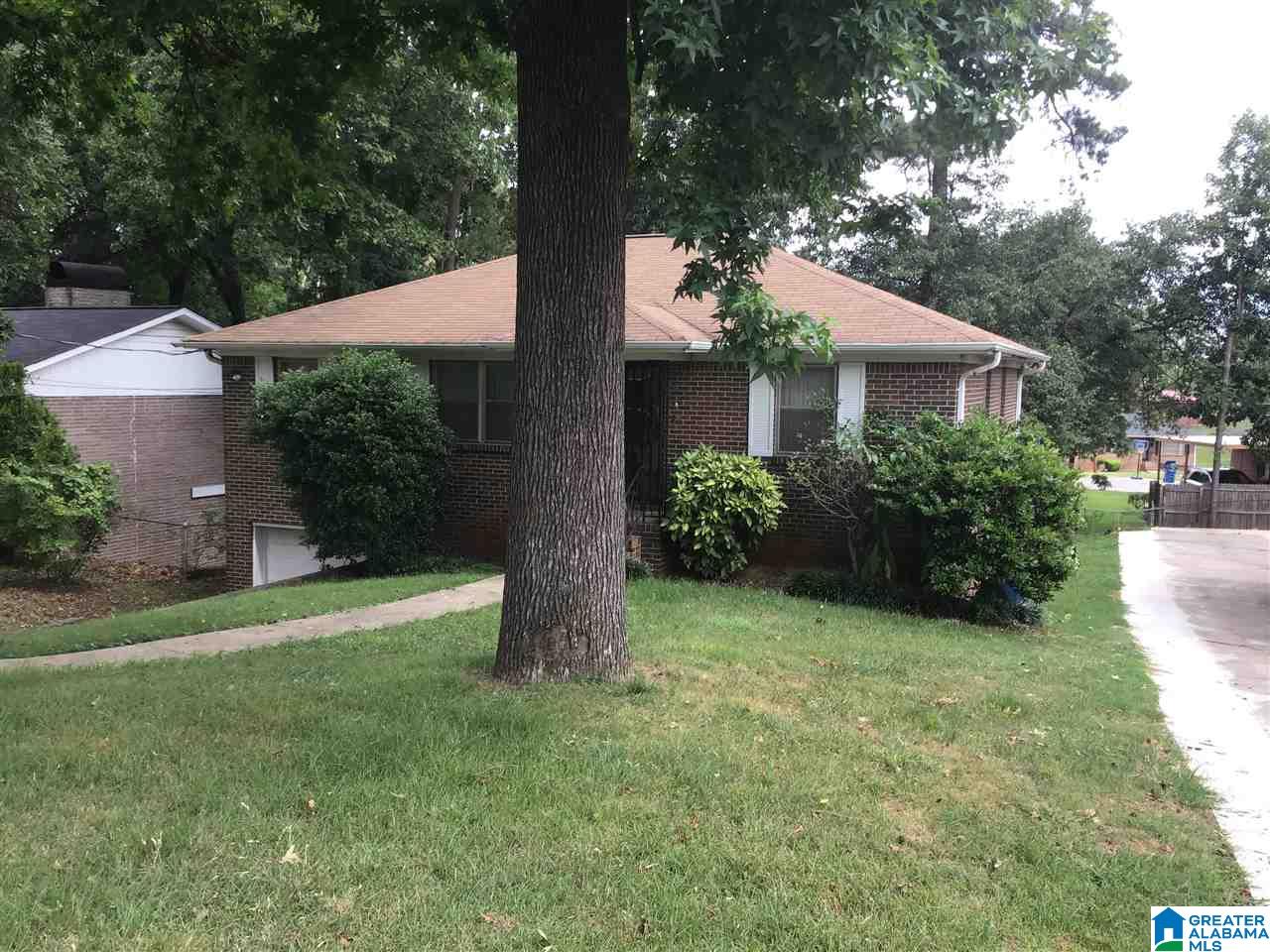 517 Ridgewood Avenue Fairfield, AL 35064 - Photo 2 of 27