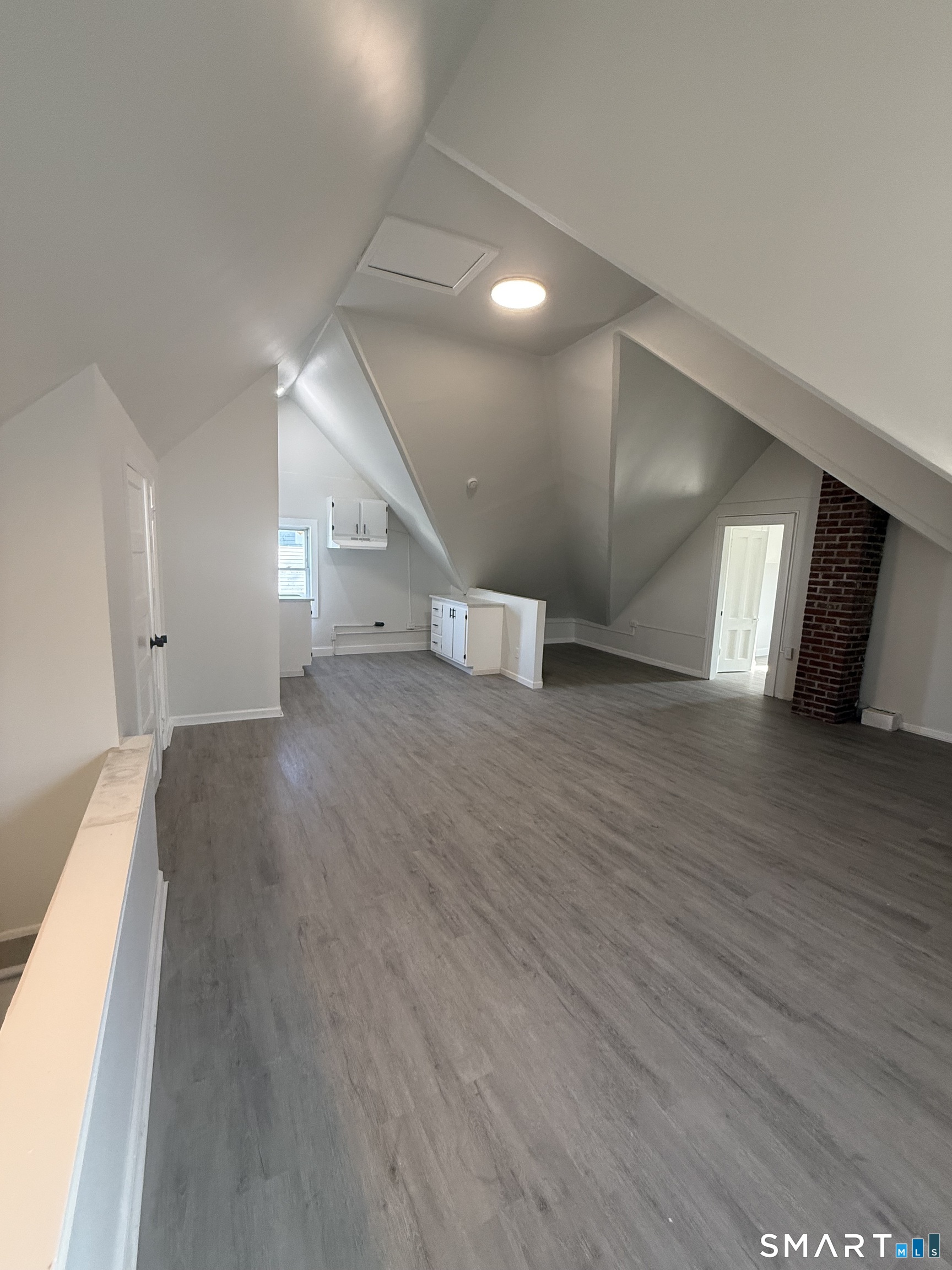 239 Beardsley Street Bridgeport, CT 06607 - Photo 15 of 20