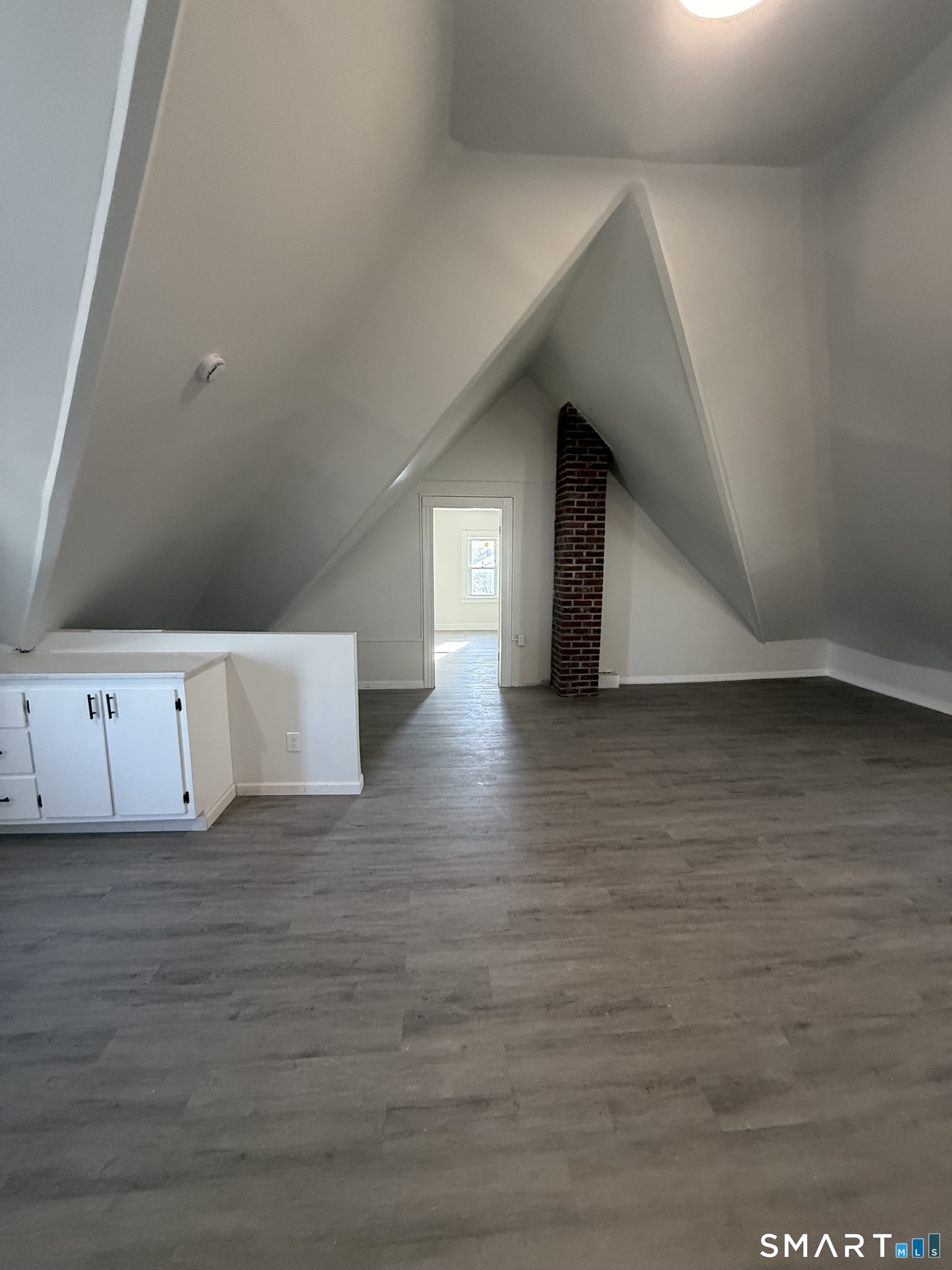 239 Beardsley Street Bridgeport, CT 06607 - Photo 17 of 20