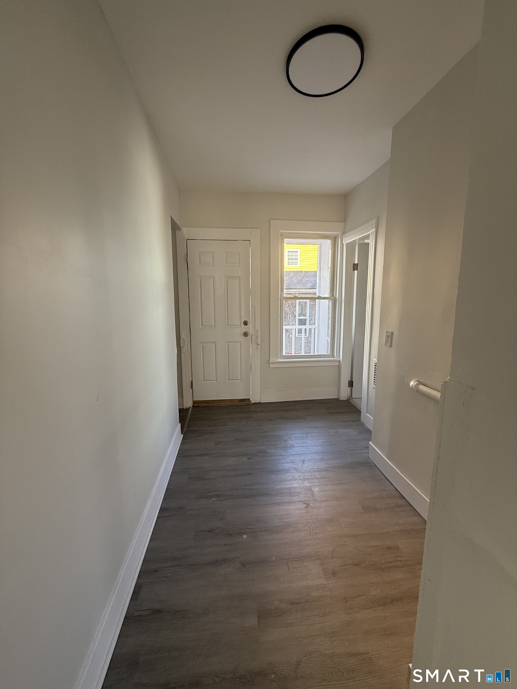 239 Beardsley Street Bridgeport, CT 06607 - Photo 9 of 20