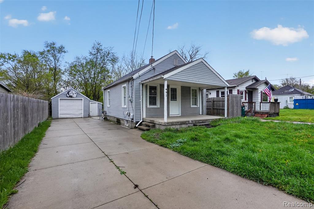 4910 Hughes Road Lansing, MI 48910 - Photo 2 of 27
