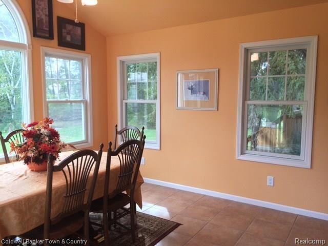 4770 Golf Club Road Howell, MI 48843 - Photo 27 of 59 Ceramic tile flooring in Dining Room