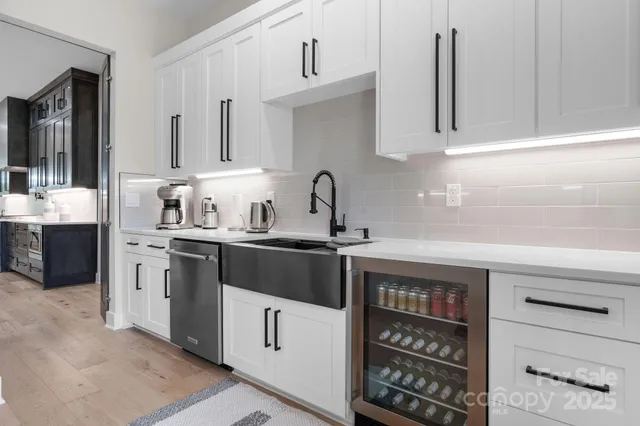 $1,399,999 | 8527 Fieldstone Drive, Terrell, NC 28682