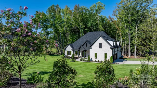 $1,399,999 | 8527 Fieldstone Drive, Terrell, NC 28682