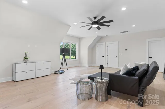 $1,399,999 | 8527 Fieldstone Drive, Terrell, NC 28682