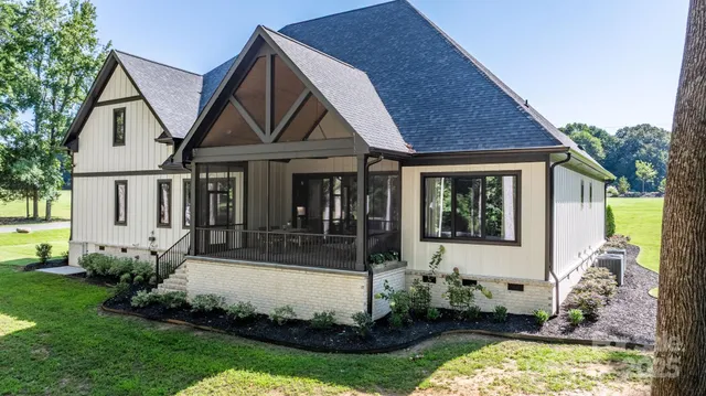 $1,399,999 | 8527 Fieldstone Drive, Terrell, NC 28682