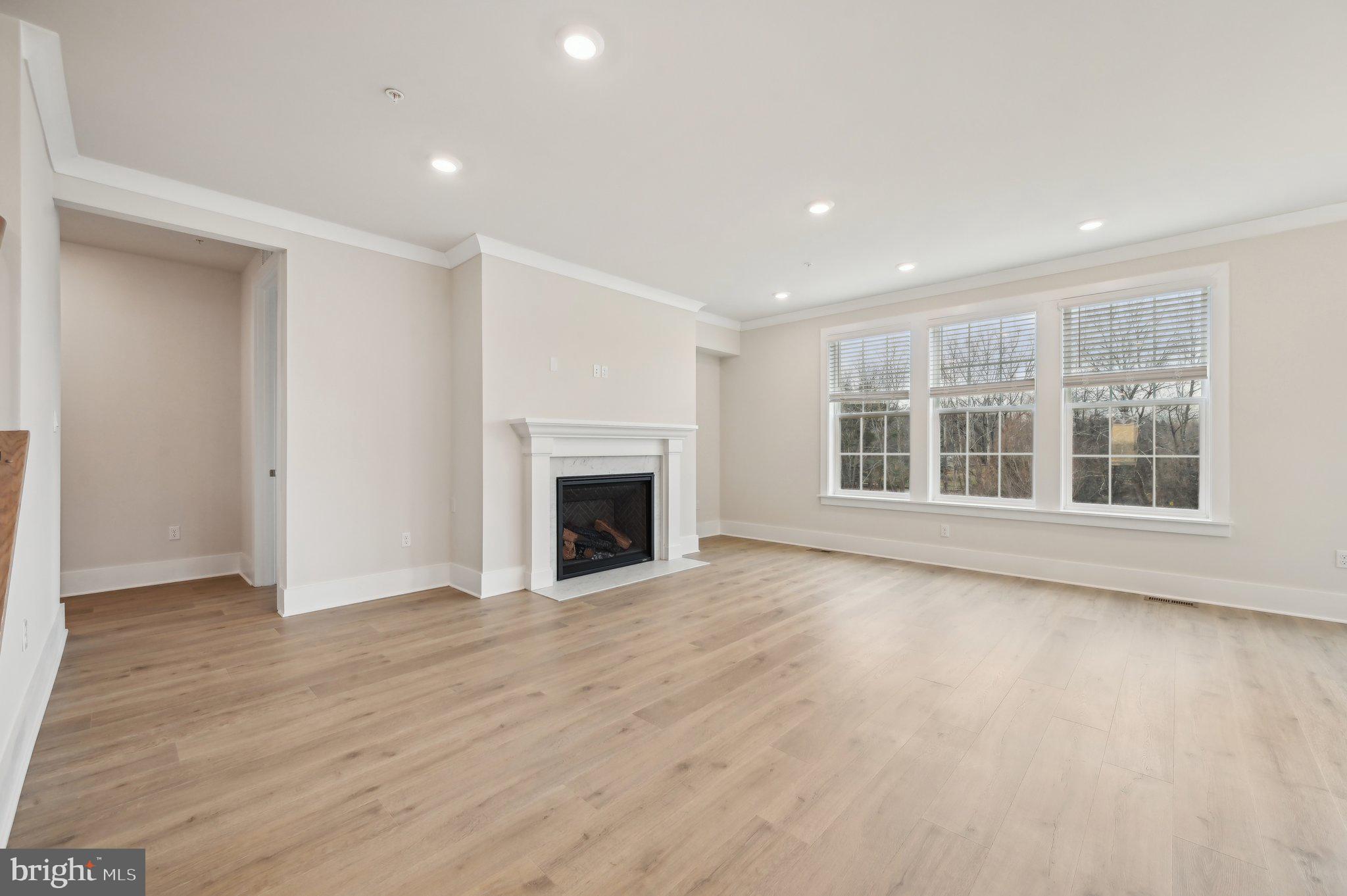 21710 Woodfield Road Gaithersburg, MD 20882 - Photo 13 of 133 Gallery Image 13