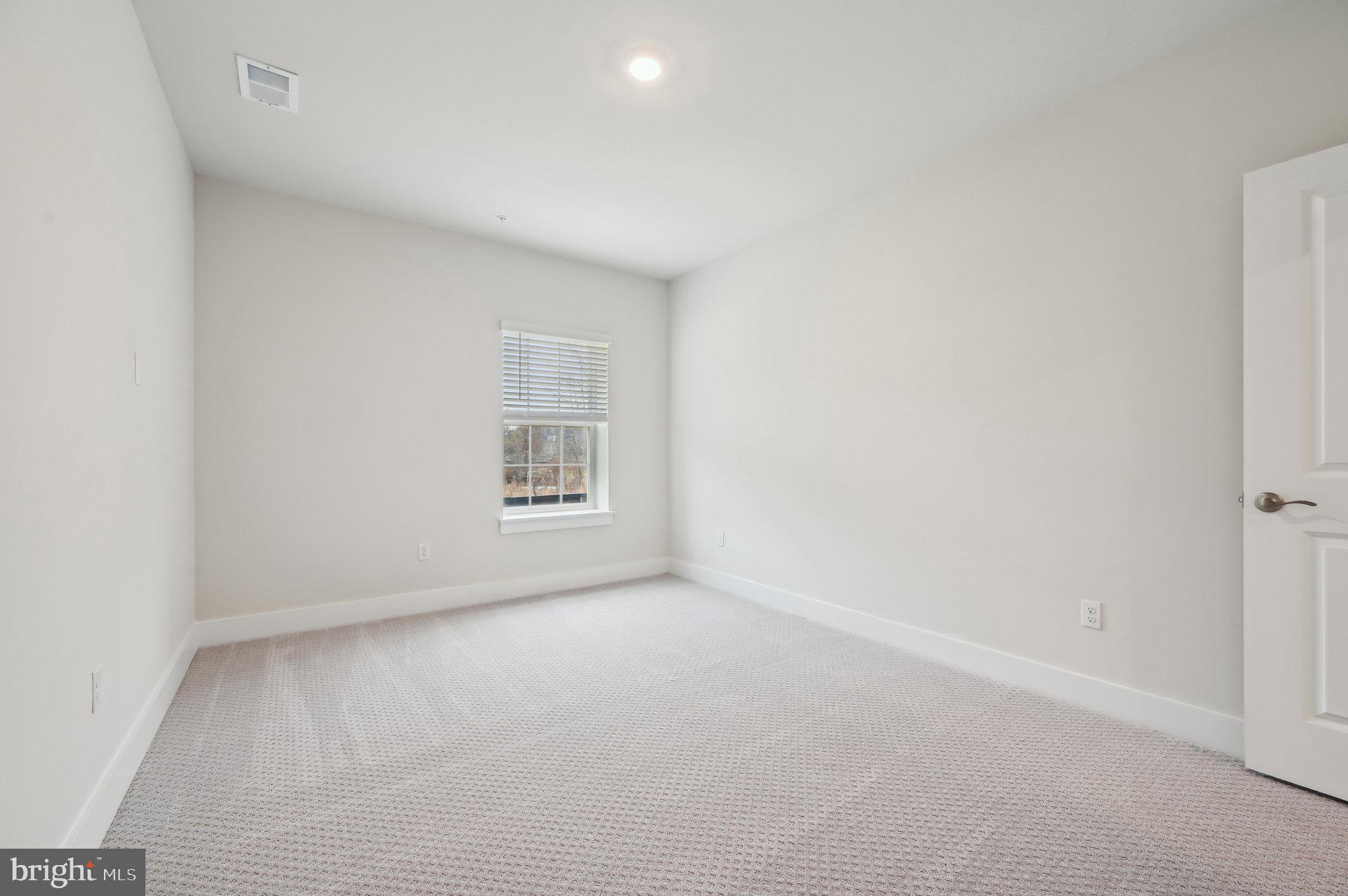 21710 Woodfield Road Gaithersburg, MD 20882 - Photo 73 of 133 Gallery Image 73