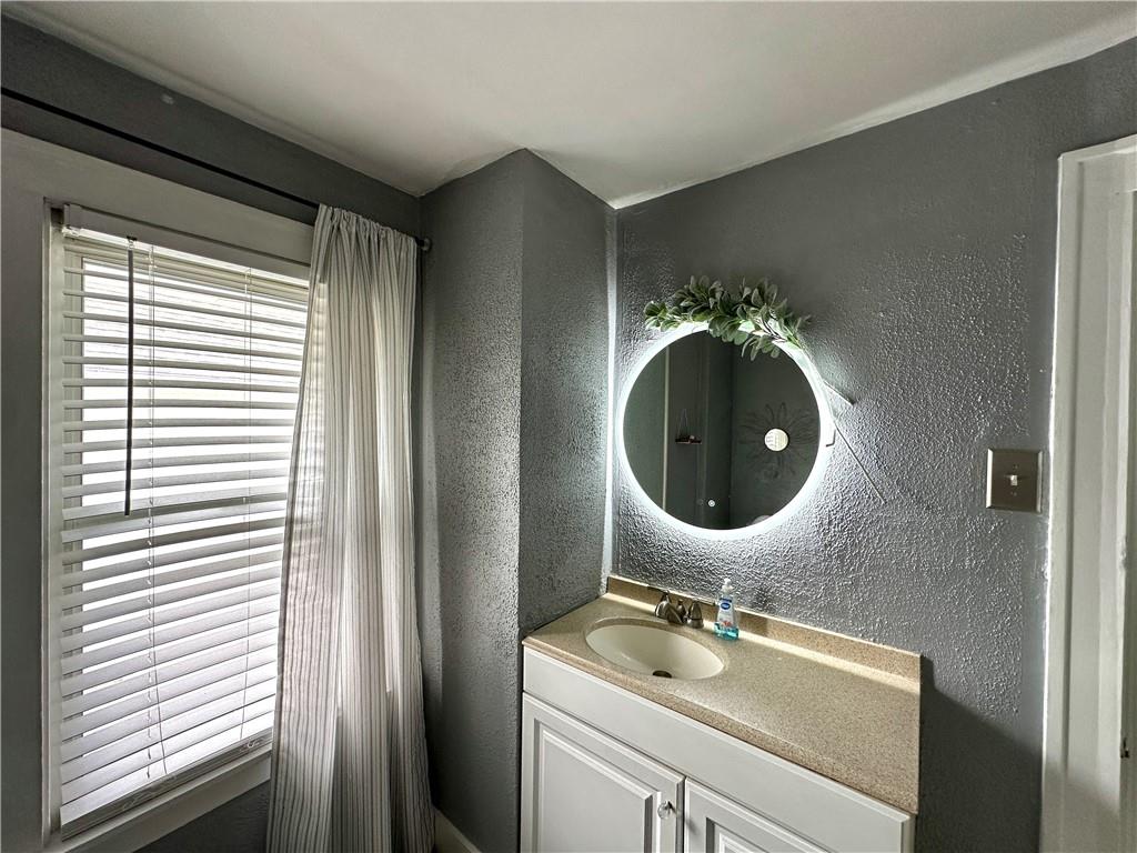 1028 Dewey Avenue New Castle, PA 16101 - Photo 28 of 38 Gallery Image 28
