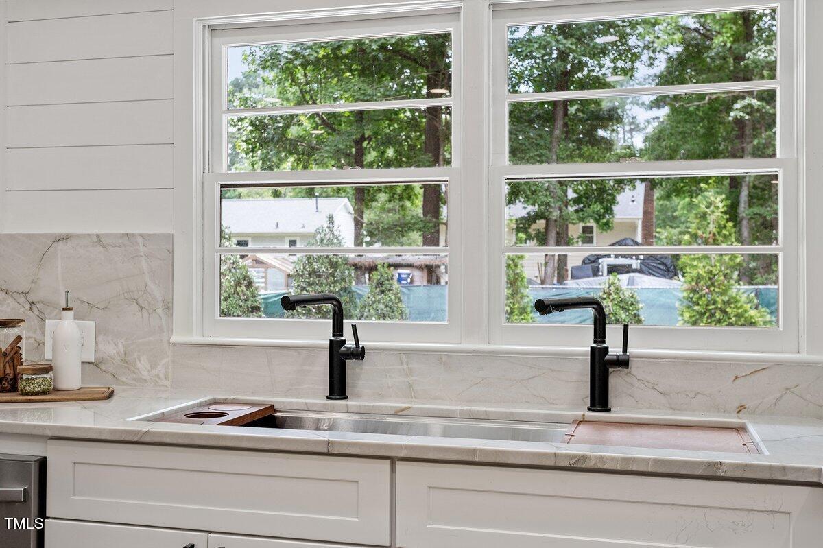 3032 Dixon Road Durham, NC 27707 - Photo 11 of 26 3032 Dixon Rd 2303394_26