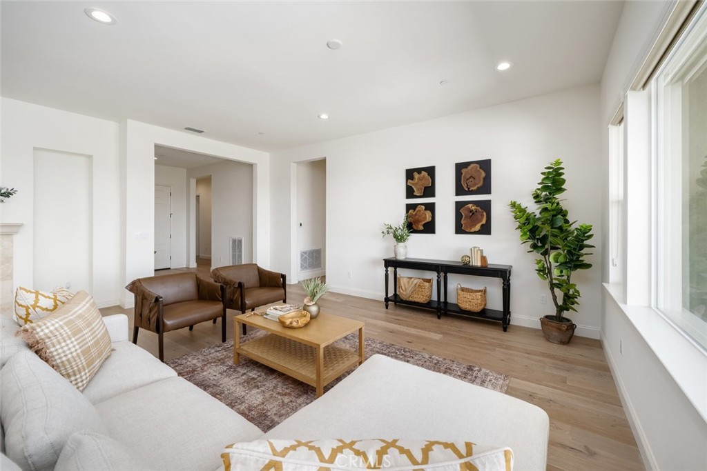 1622 Eucalyptus Road Nipomo, CA 93444 - Photo 3 of 73 a living room with furniture and window