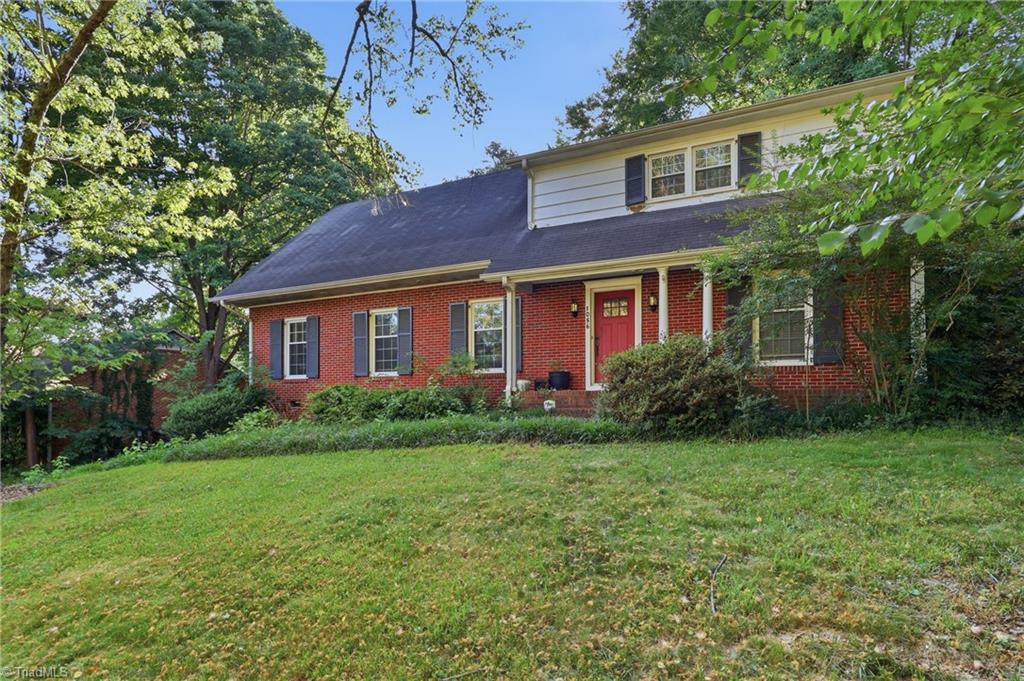 1056 Cantering Road High Point, NC 27262 - Photo 3 of 33