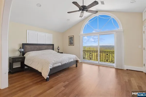 $2,790,000 | 912 Cherokee Lane, Franklin Lakes, NJ 07417