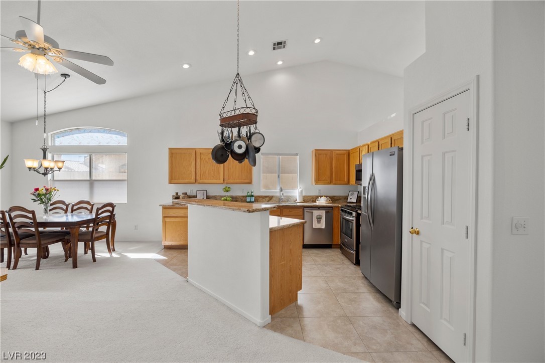 919 Shadowfax Road Henderson, NV 89015 - Photo 13 of 41 Gallery Image 13