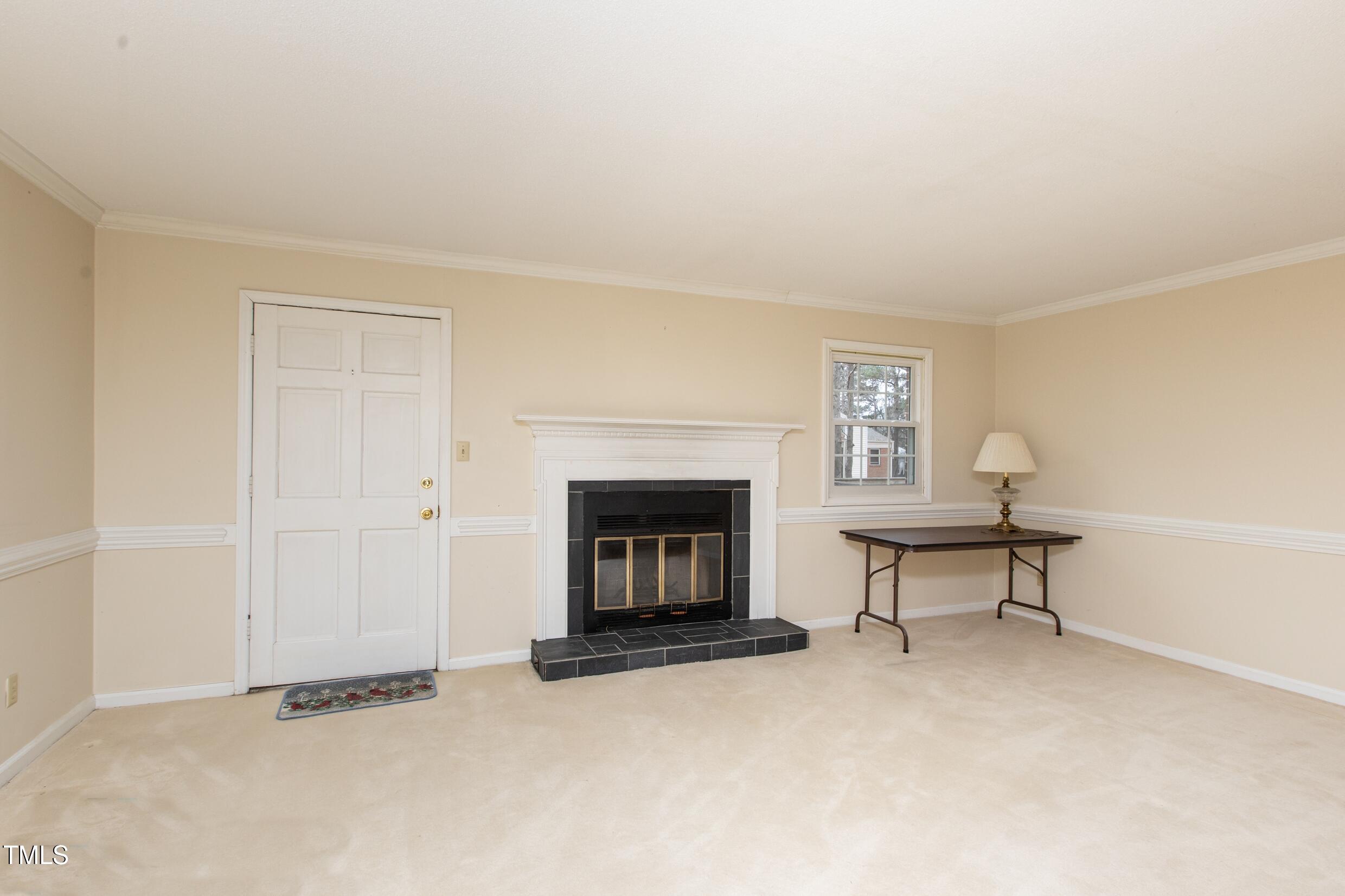 6409 New Market Way Raleigh, NC 27615 - Photo 10 of 25 Living room