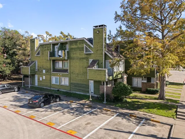 $85,555 | 9831 Walnut Street, Unit 205, Dallas, TX 75243