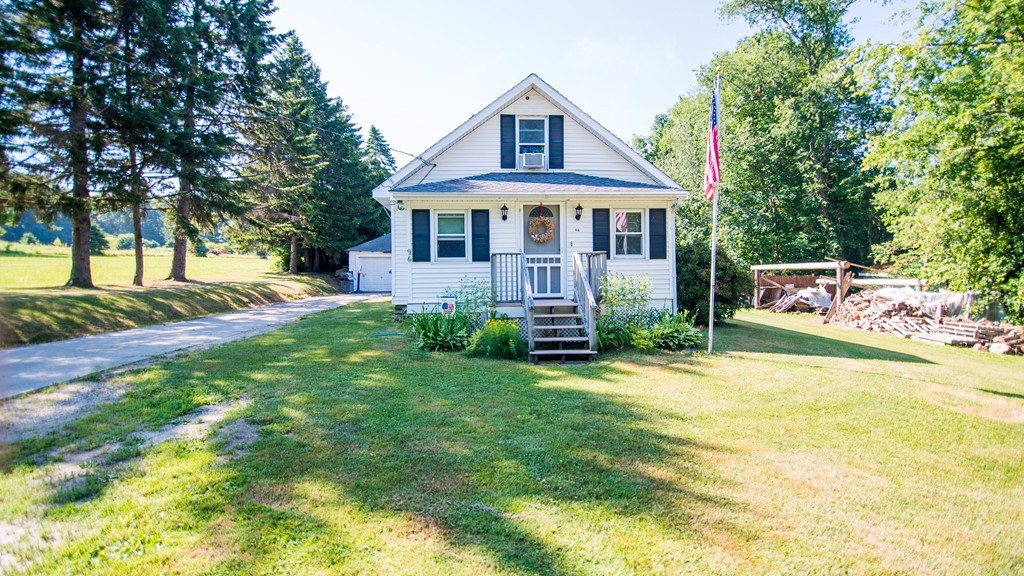 96 Federal Hill Road Oxford, MA 01540 - Photo 2 of 20 Gallery Image 2
