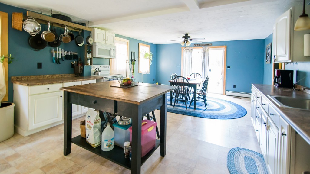 96 Federal Hill Road Oxford, MA 01540 - Photo 5 of 20 Gallery Image 5