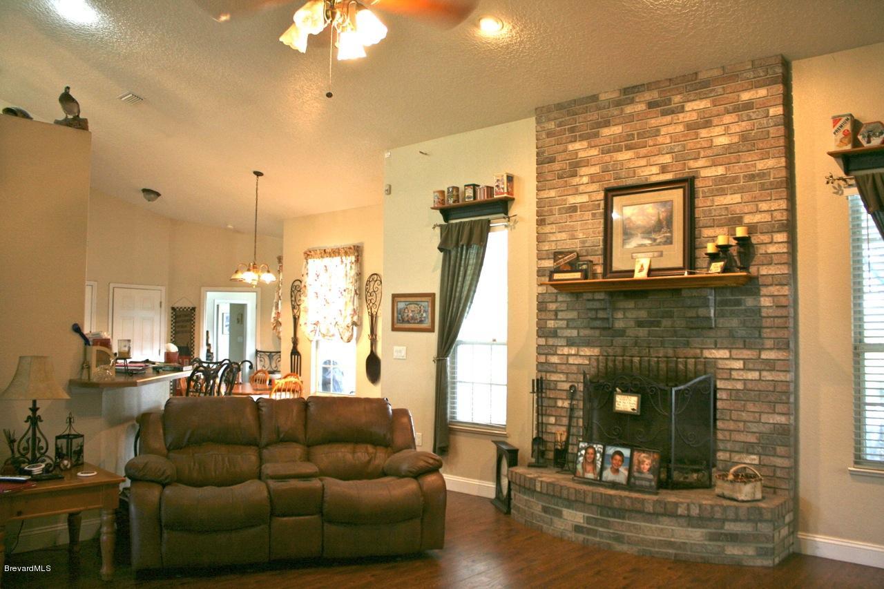 3540 Burkholm Road Mims, FL 32754 - Photo 10 of 27 Burkholm living to breakfast