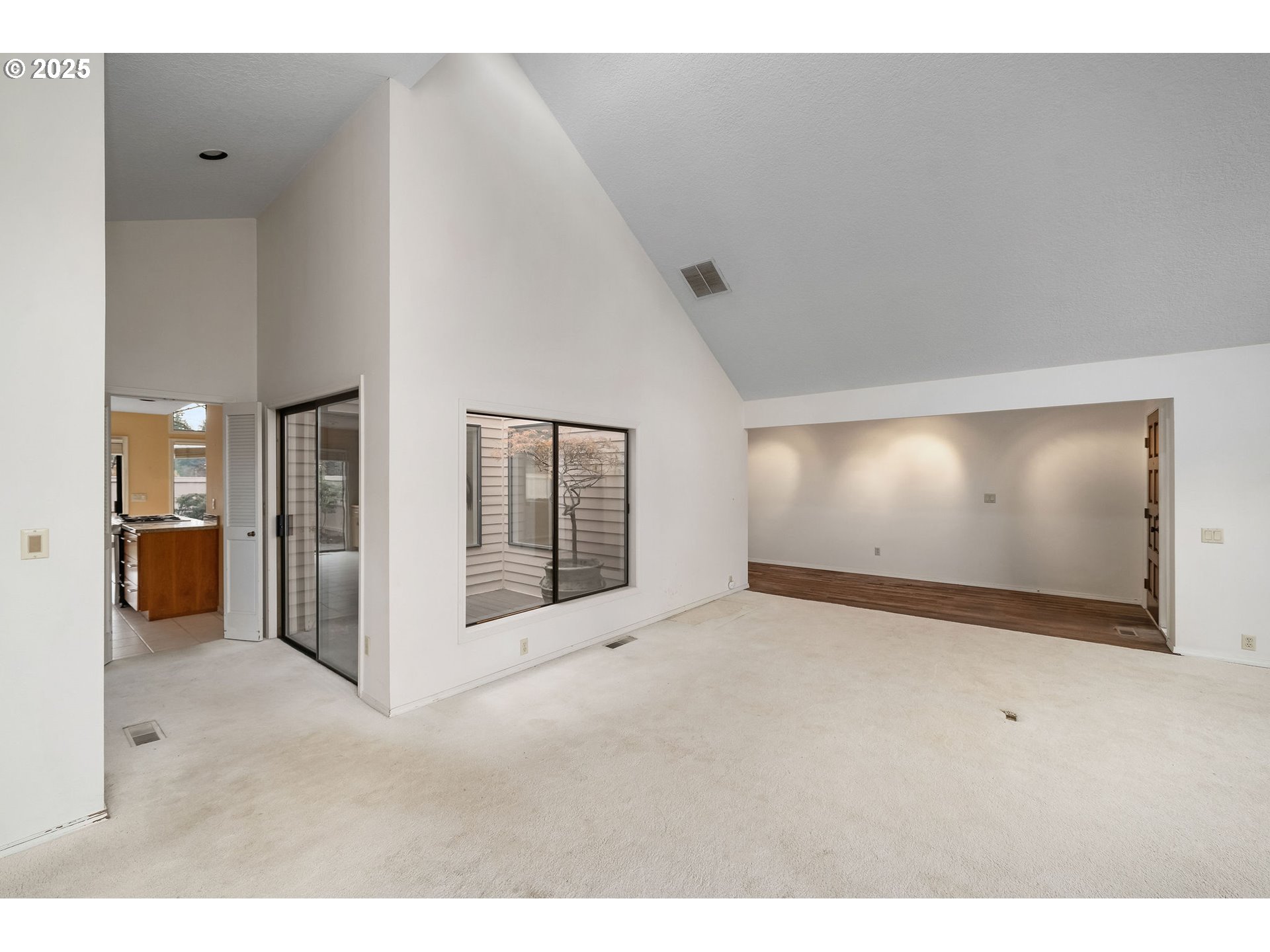 7104 Southwest Chapel Lane Portland, OR 97223 - Photo 11 of 36 a view of an empty room