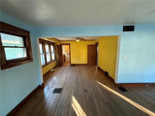 $226,900 | 4324 Cambridge Street, Kansas City, KS 66103