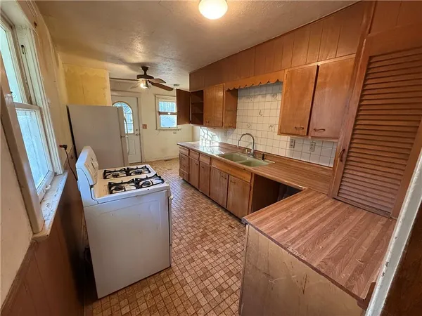 $226,900 | 4324 Cambridge Street, Kansas City, KS 66103