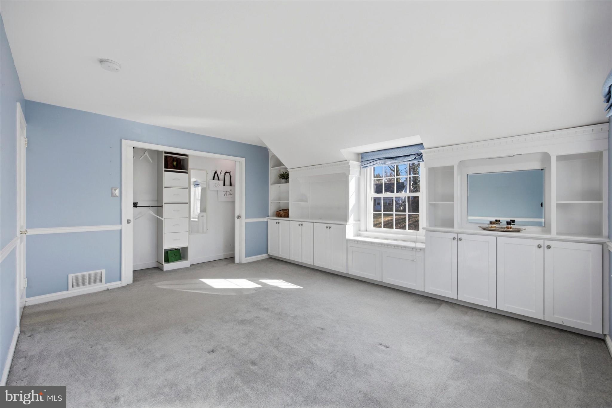436 Kerr Lane Springfield, PA 19064 - Photo 20 of 52 a view of empty room with windows