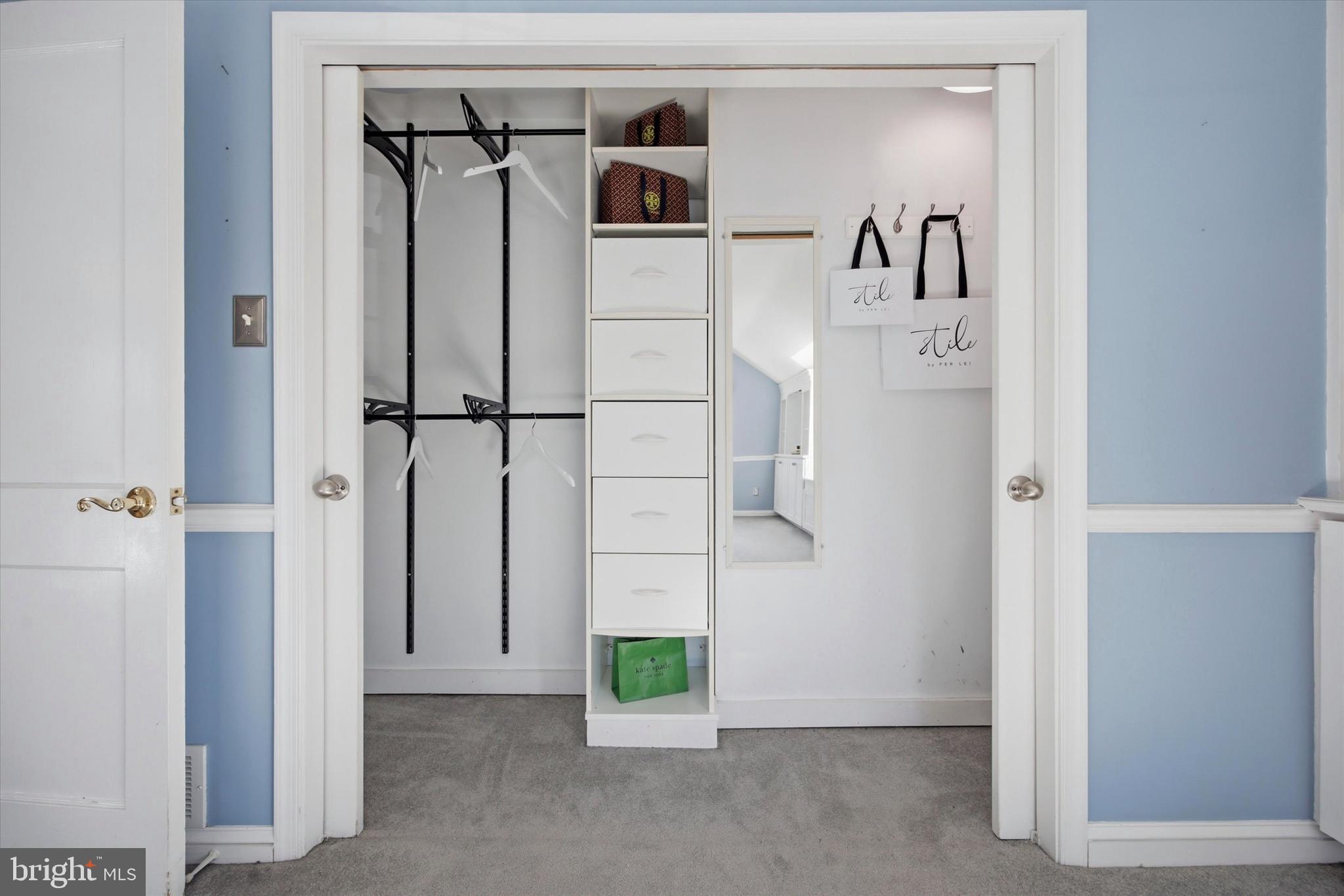 436 Kerr Lane Springfield, PA 19064 - Photo 21 of 52 a view of walk in closet with window