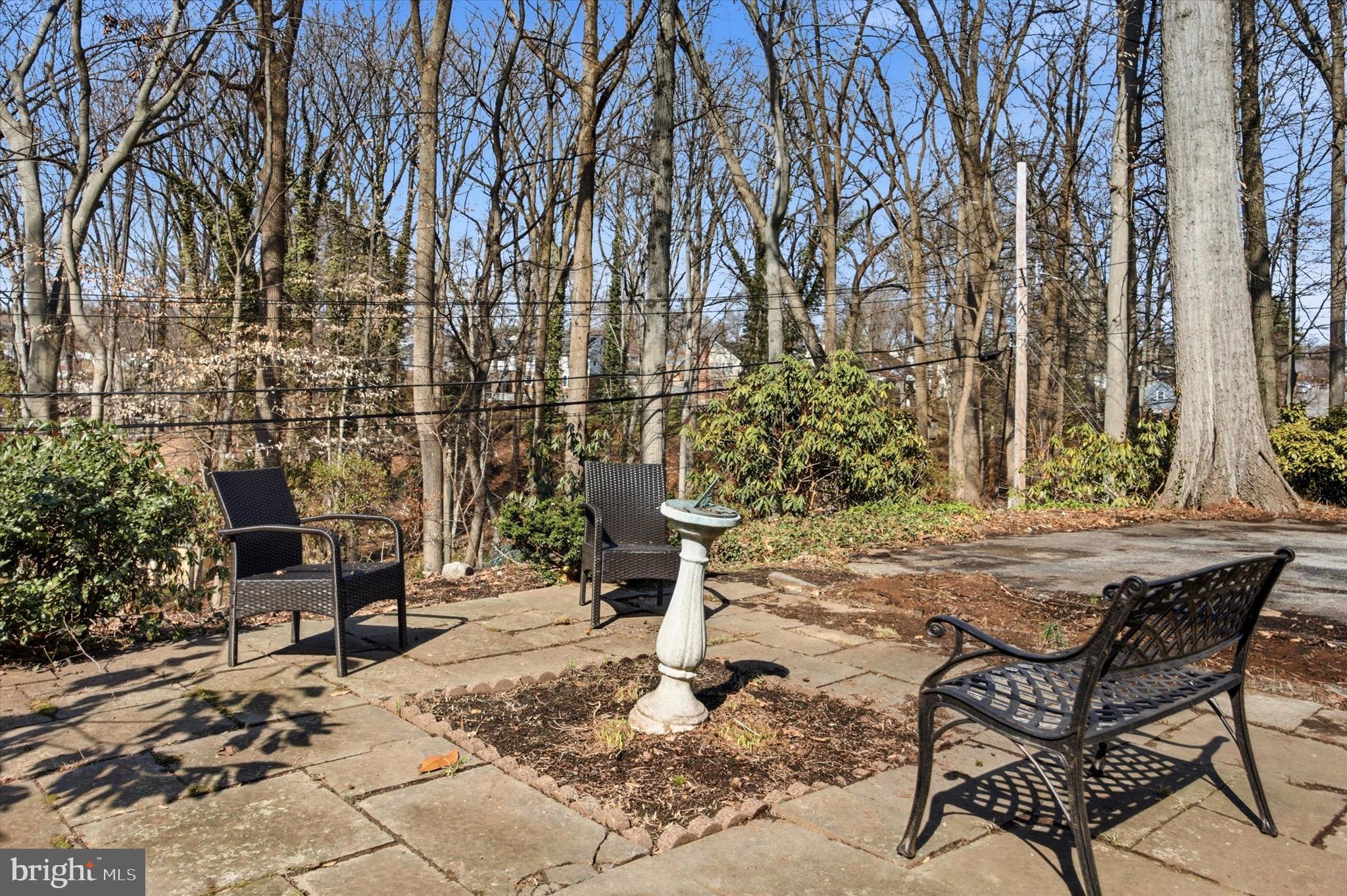 436 Kerr Lane Springfield, PA 19064 - Photo 34 of 52 a view of a backyard with sitting area