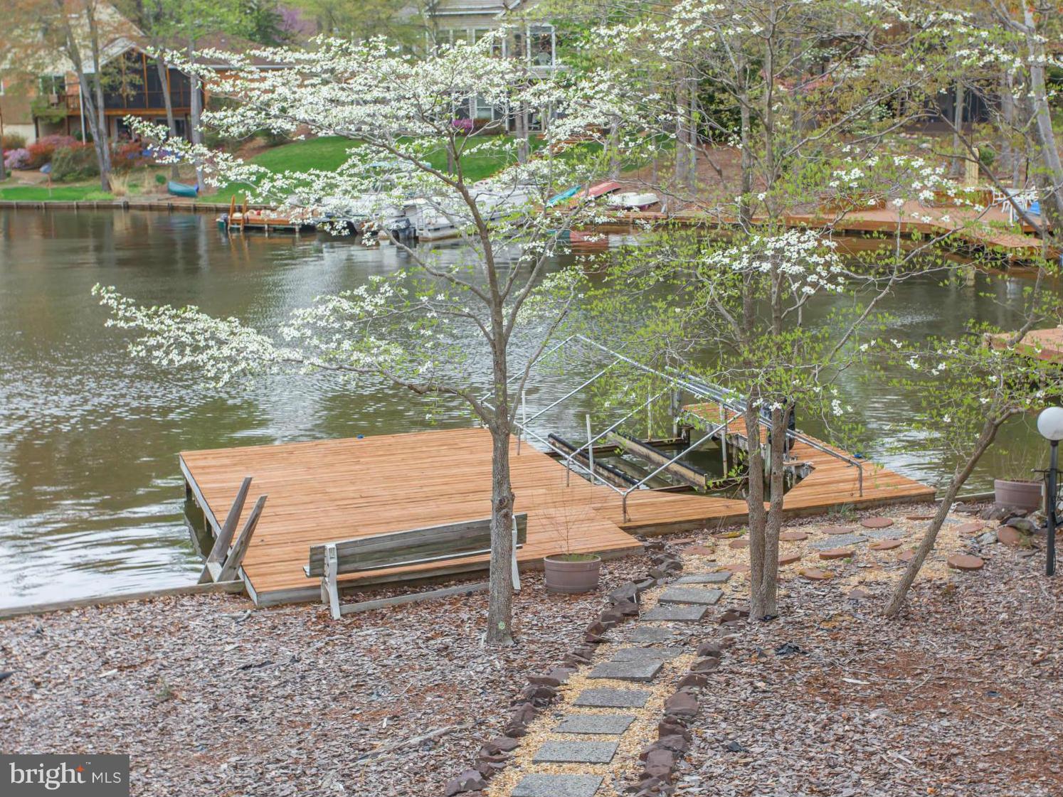 104 Pleasant Grove Road Locust Grove, VA 22508 - Photo 23 of 30 Your very on private dock!